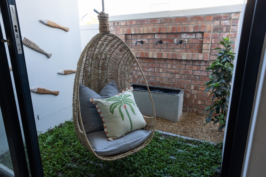 3 Bedroom Property for Sale in Lemoenkloof Western Cape